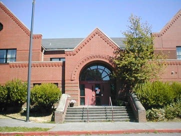 Leschi elementary building