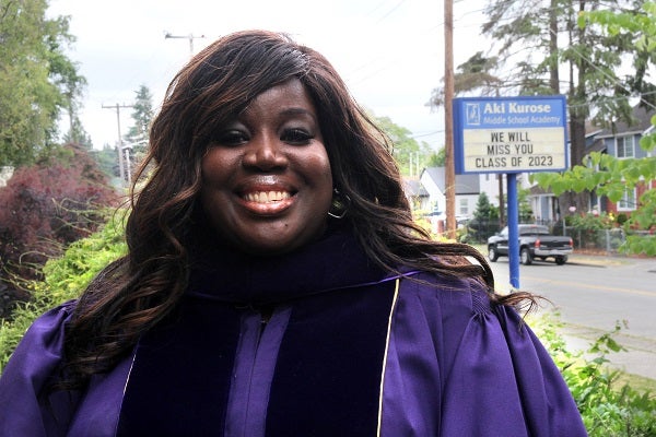 Dr. Mia Williams