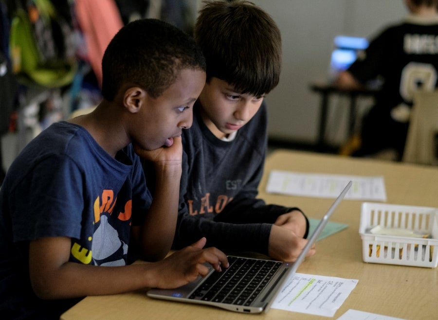 two students work together