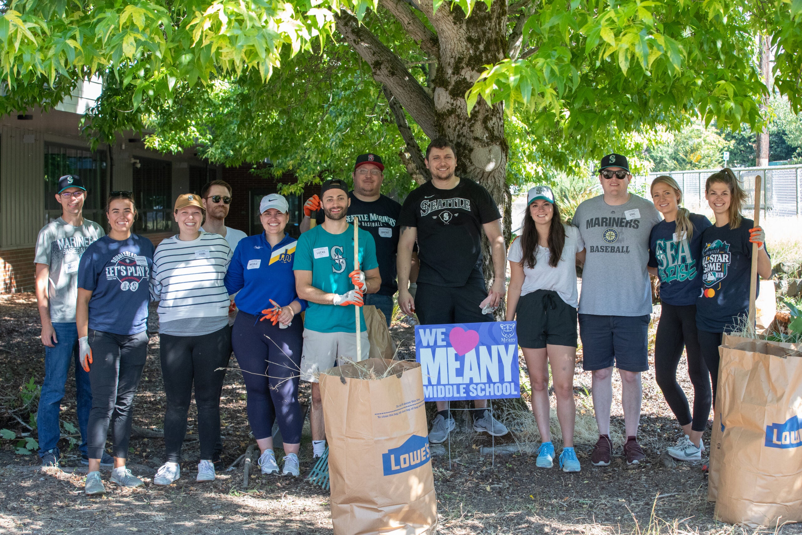 Seattle Mariners Volunteers at Meany Middle School