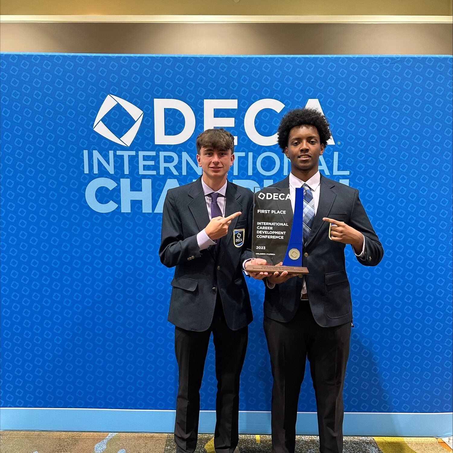 SPS students at DECA International competition