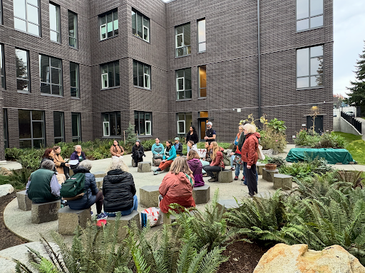 Viewlands garden courtyard