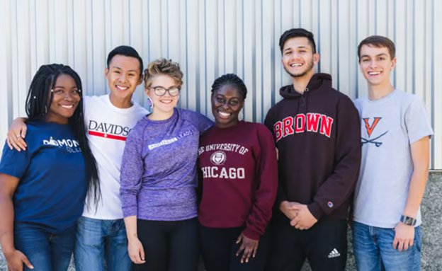 Photo of Quest Bridge scholarship students