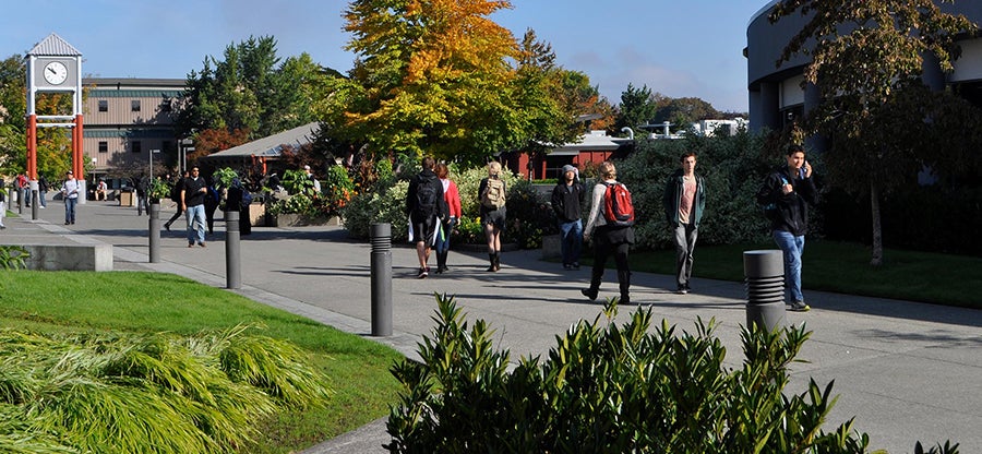 College students walking on South Seattle College campus